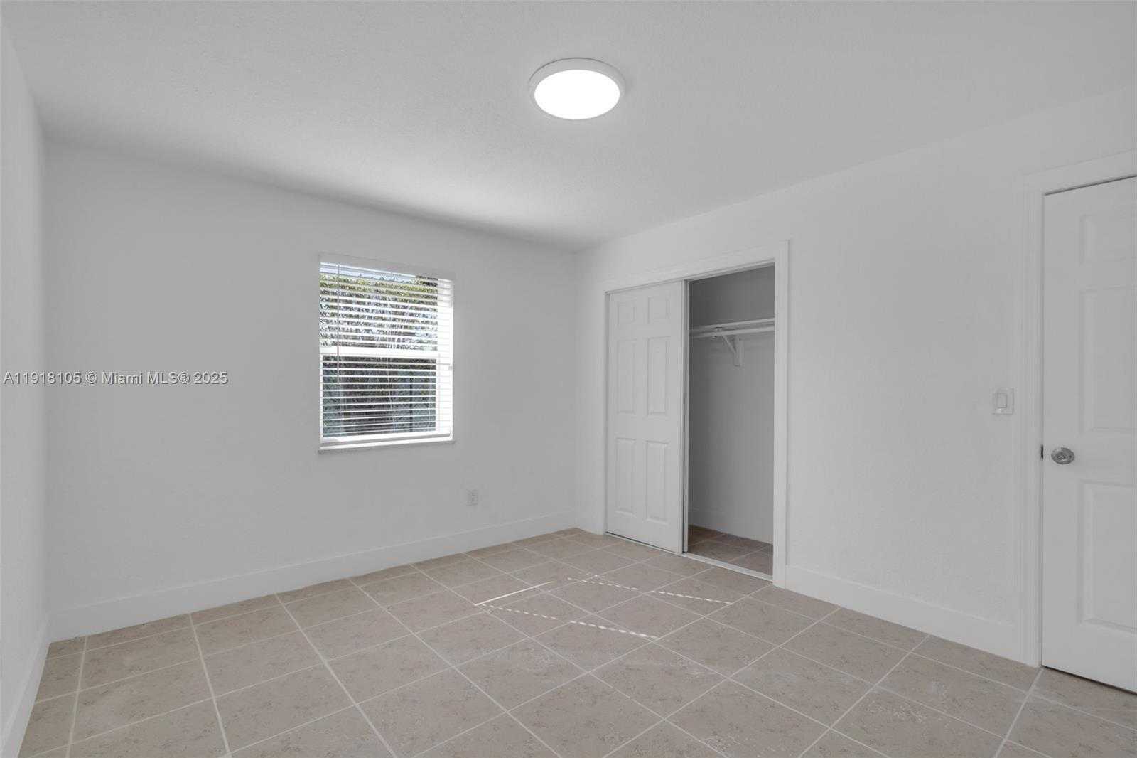 Small Image of 124 SOUTH EAST 2ND TER #1-2, Hallandale Beach Number 12