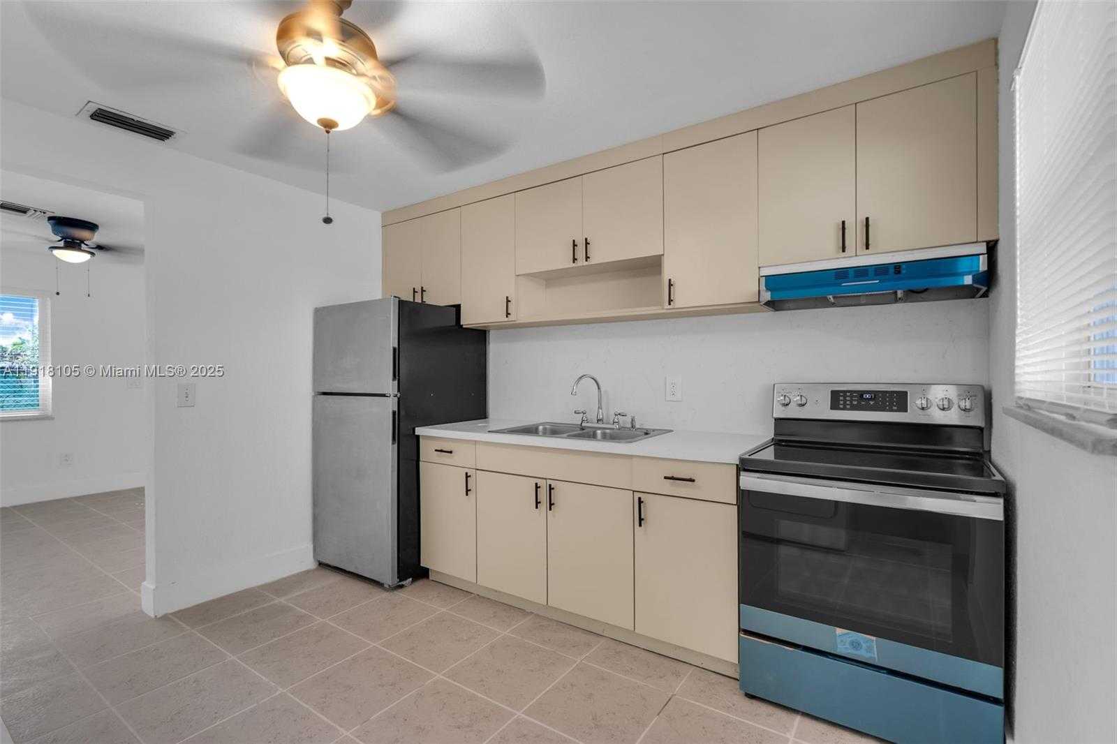 Small Image of 124 SOUTH EAST 2ND TER #1-2, Hallandale Beach Number 20