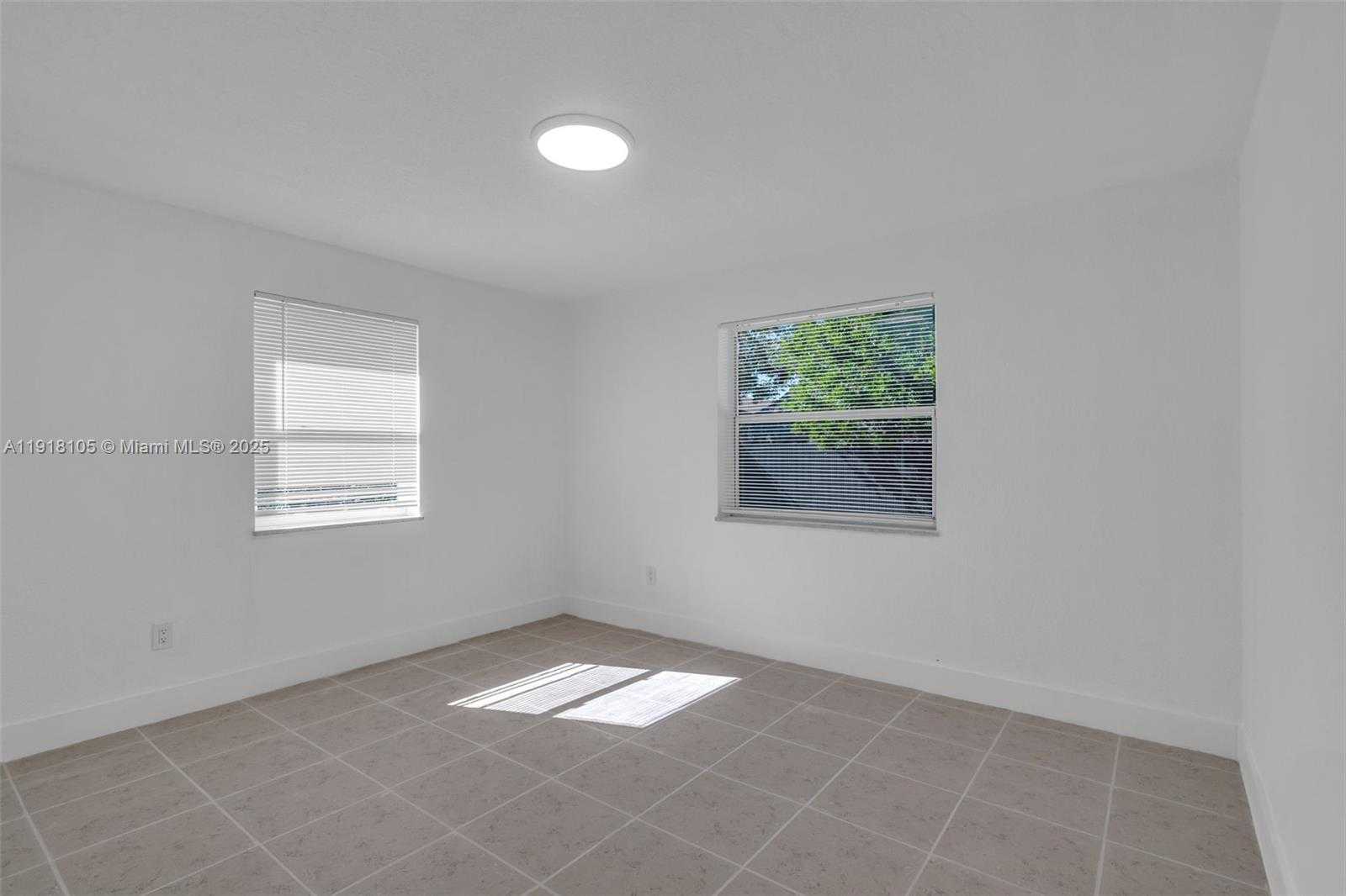 Small Image of 124 SOUTH EAST 2ND TER #1-2, Hallandale Beach Number 21