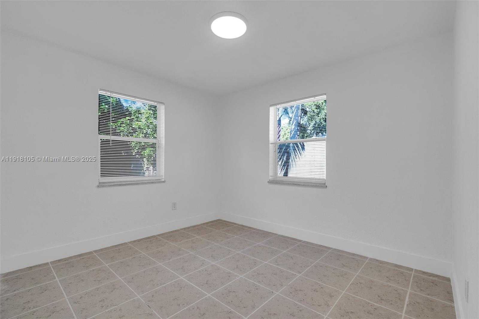 Small Image of 124 SOUTH EAST 2ND TER #1-2, Hallandale Beach Number 23