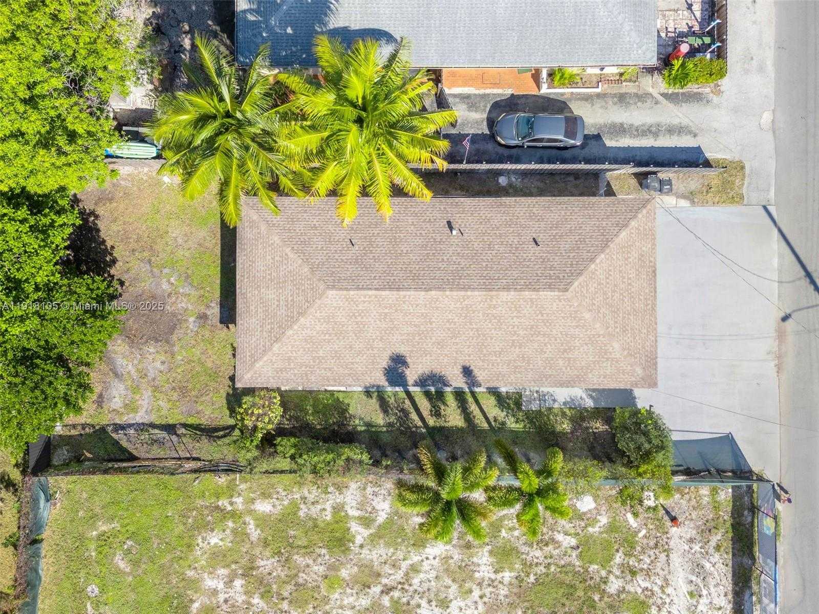 Small Image of 124 SOUTH EAST 2ND TER #1-2, Hallandale Beach Number 35