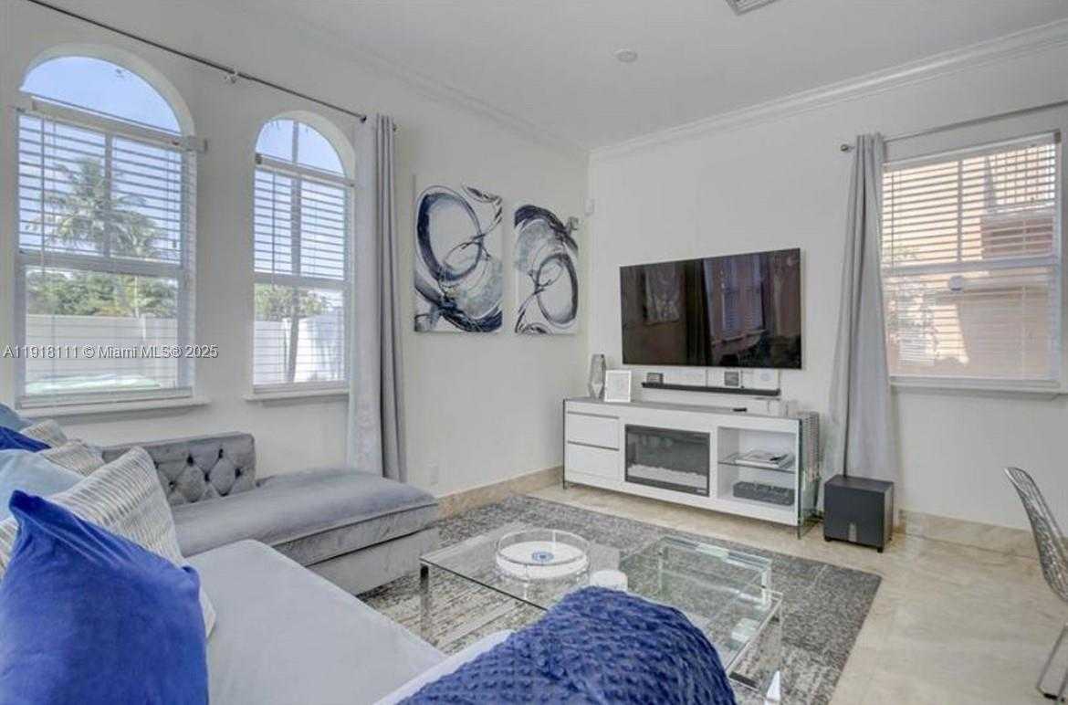 Small Image of 601 NORTH EAST 11TH AVE, Fort Lauderdale Number 3