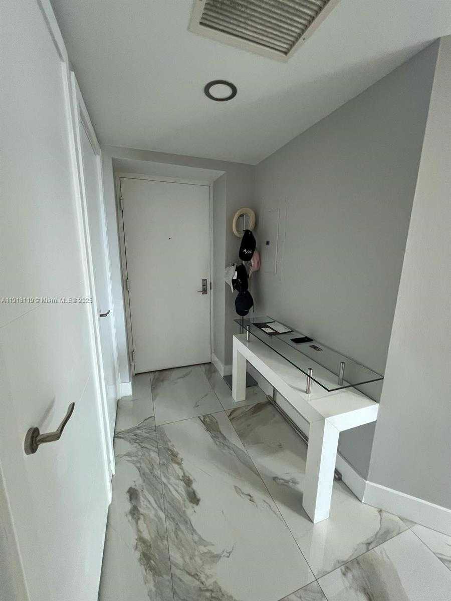 Small Image of 55 SOUTH EAST 6TH ST #1207, Miami Number 15