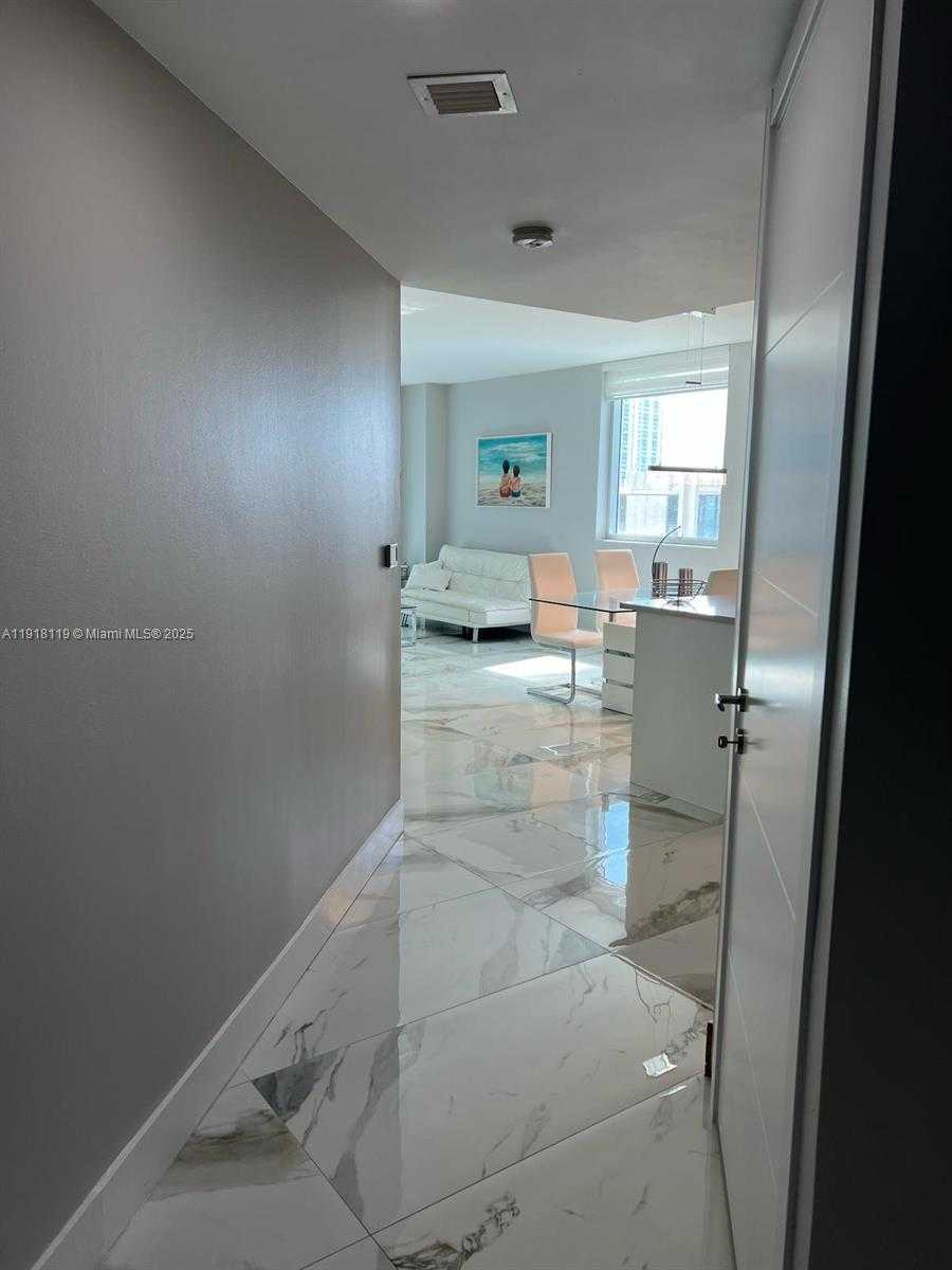 Small Image of 55 SOUTH EAST 6TH ST #1207, Miami Number 17