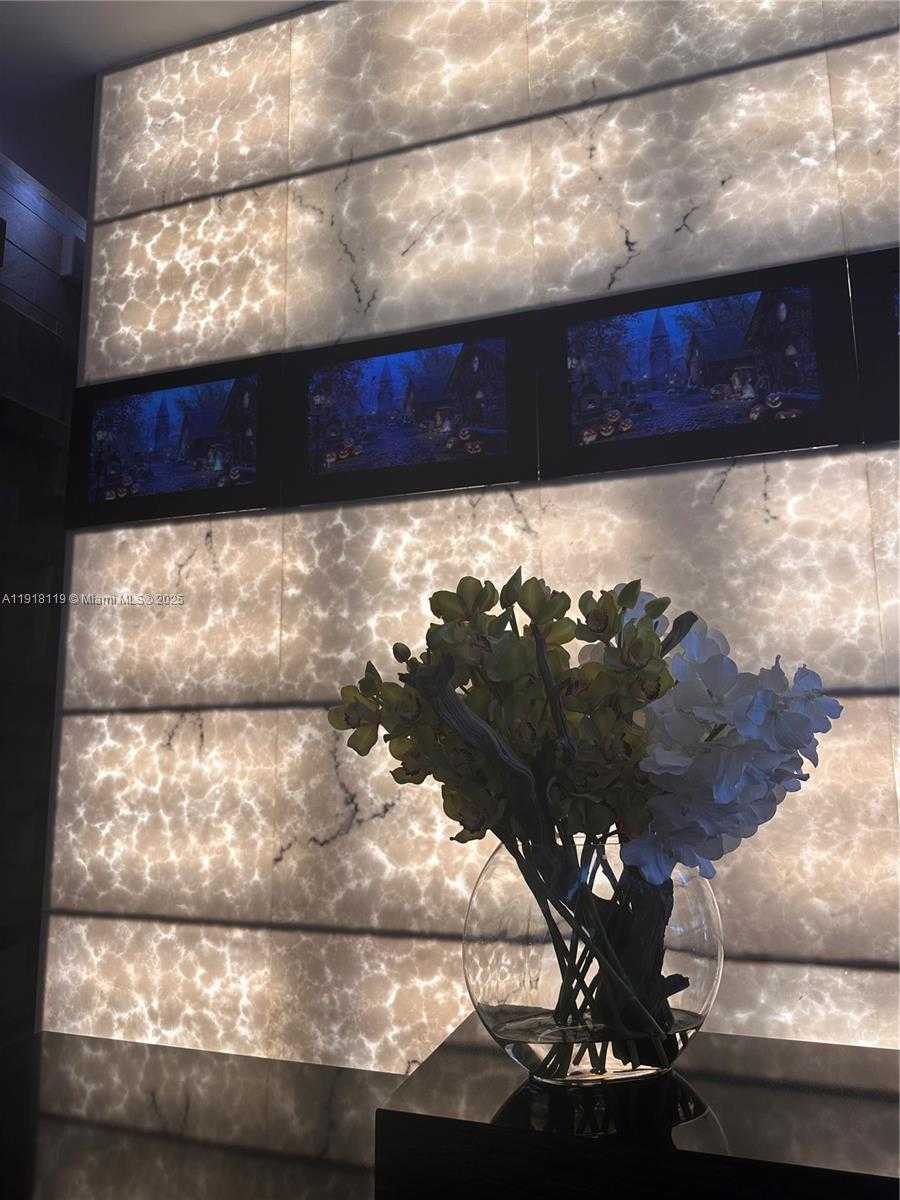 Small Image of 55 SOUTH EAST 6TH ST #1207, Miami Number 6