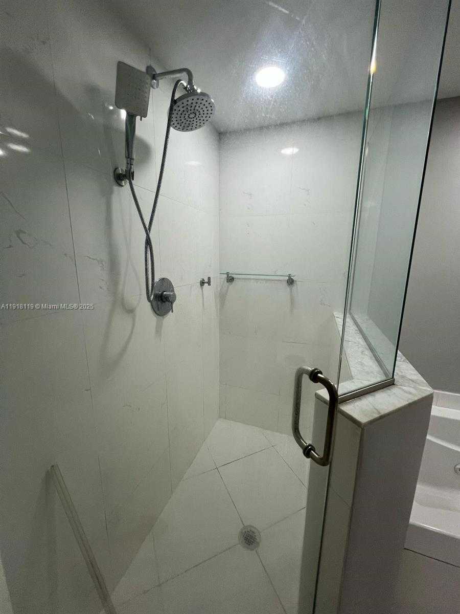 Small Image of 55 SOUTH EAST 6TH ST #1207, Miami Number 63