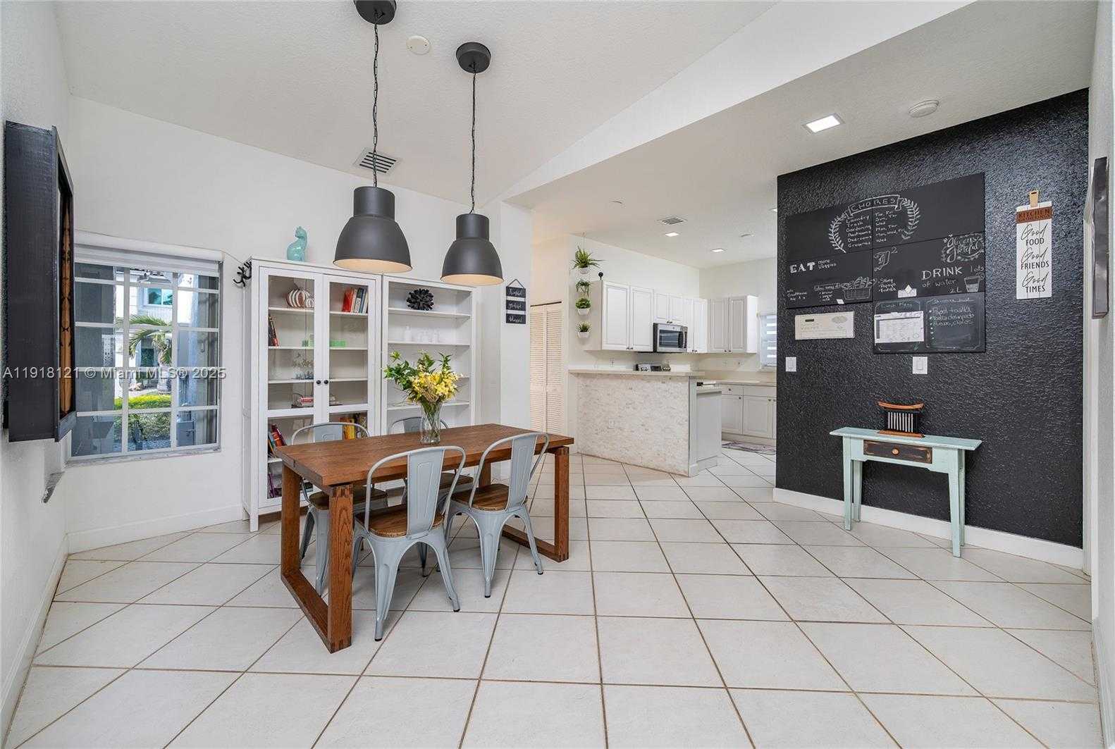 Small Image of 10924 NORTH WEST 67TH ST #10924, Doral Number 18