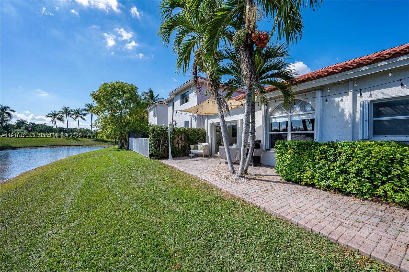 Small Image of 10924 NORTH WEST 67TH ST #10924, Doral Number 28