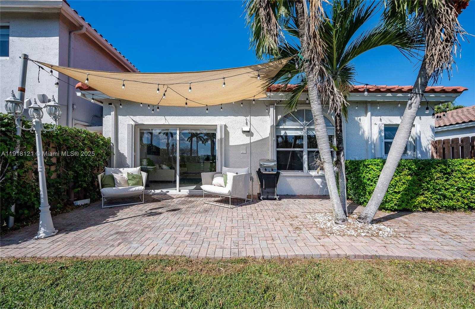 Small Image of 10924 NORTH WEST 67TH ST #10924, Doral Number 31