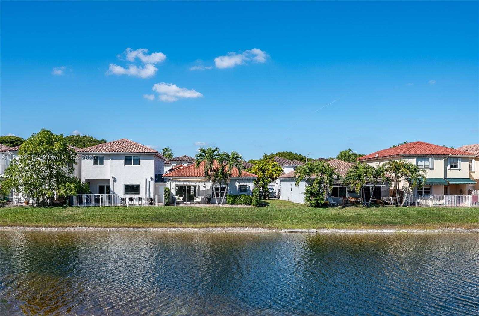 Small Image of 10924 NORTH WEST 67TH ST #10924, Doral Number 33