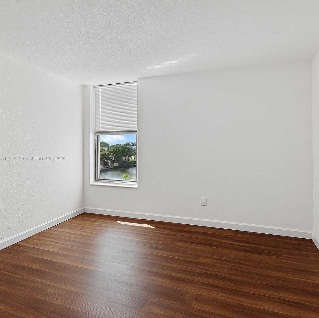 Small Image of 2020 NORTH EAST 135TH ST #404, North Miami Number 10