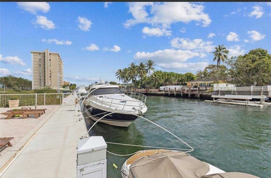 Small Image of 2020 NORTH EAST 135TH ST #404, North Miami Number 4