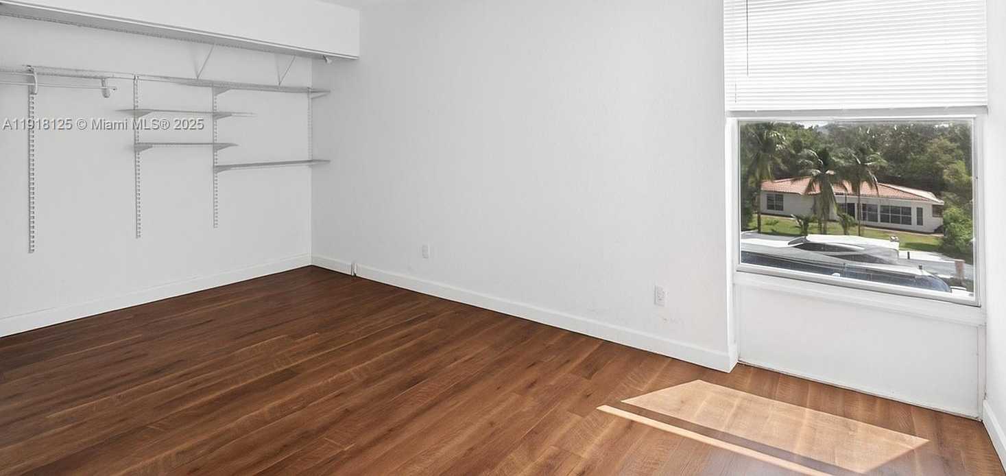 Small Image of 2020 NORTH EAST 135TH ST #404, North Miami Number 9