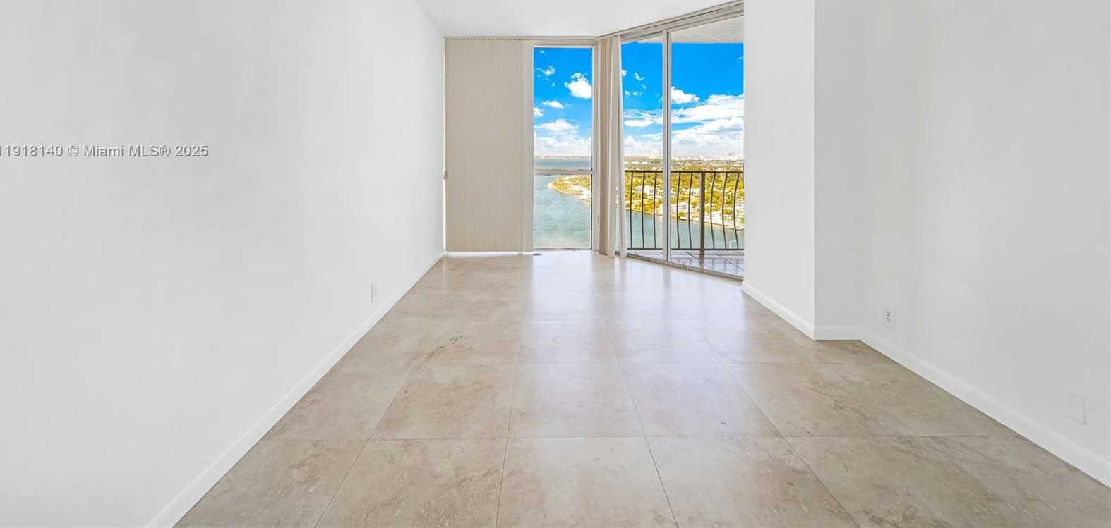 Small Image of 7601 EAST TREASURE DR #PH215, North Bay Village Number 19