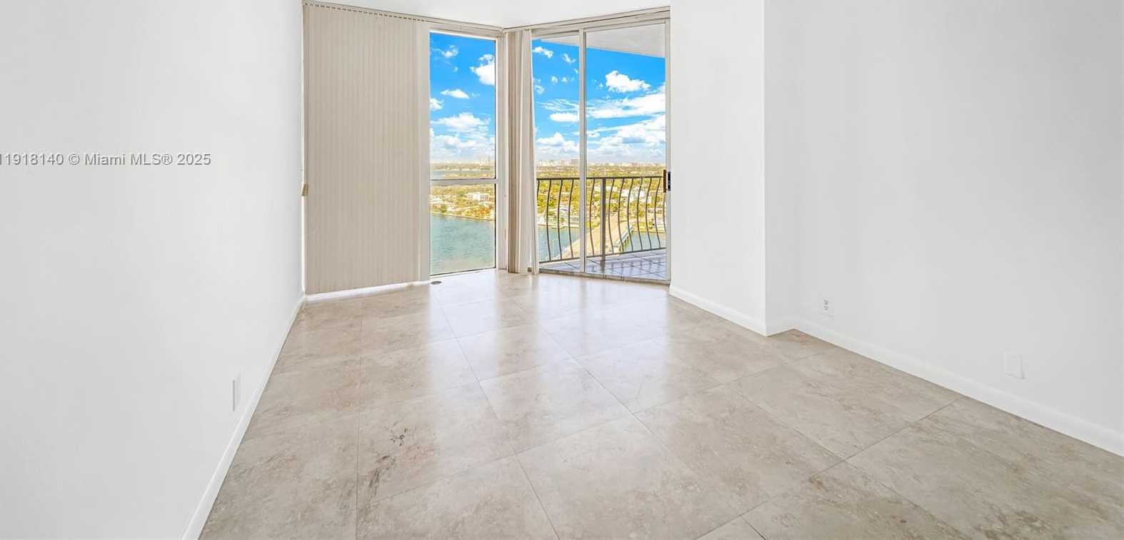 Small Image of 7601 EAST TREASURE DR #PH215, North Bay Village Number 20