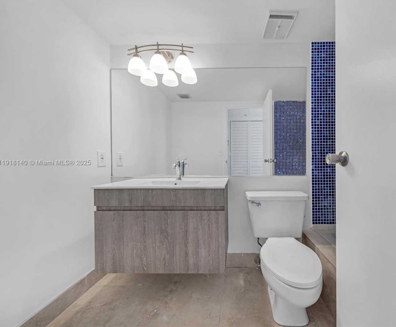 Small Image of 7601 EAST TREASURE DR #PH215, North Bay Village Number 27