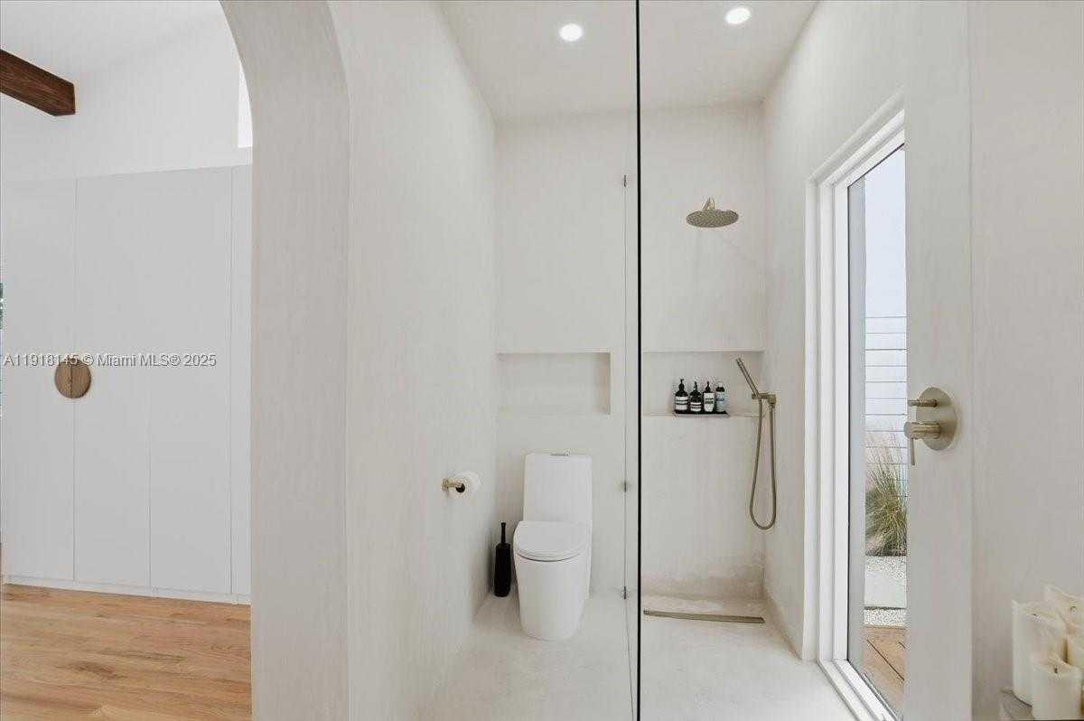 Small Image of 753 NORTH EAST 82ND TER, Miami Number 28