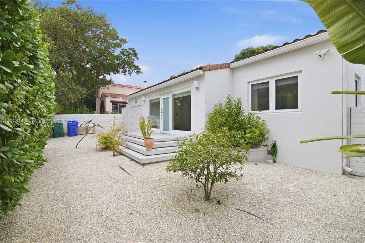 Small Image of 753 NORTH EAST 82ND TER, Miami Number 3