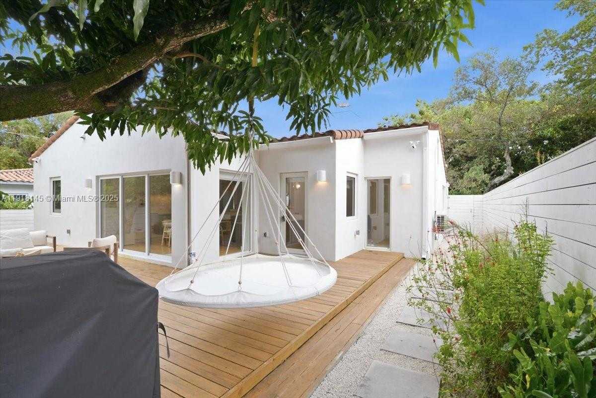 Small Image of 753 NORTH EAST 82ND TER, Miami Number 38