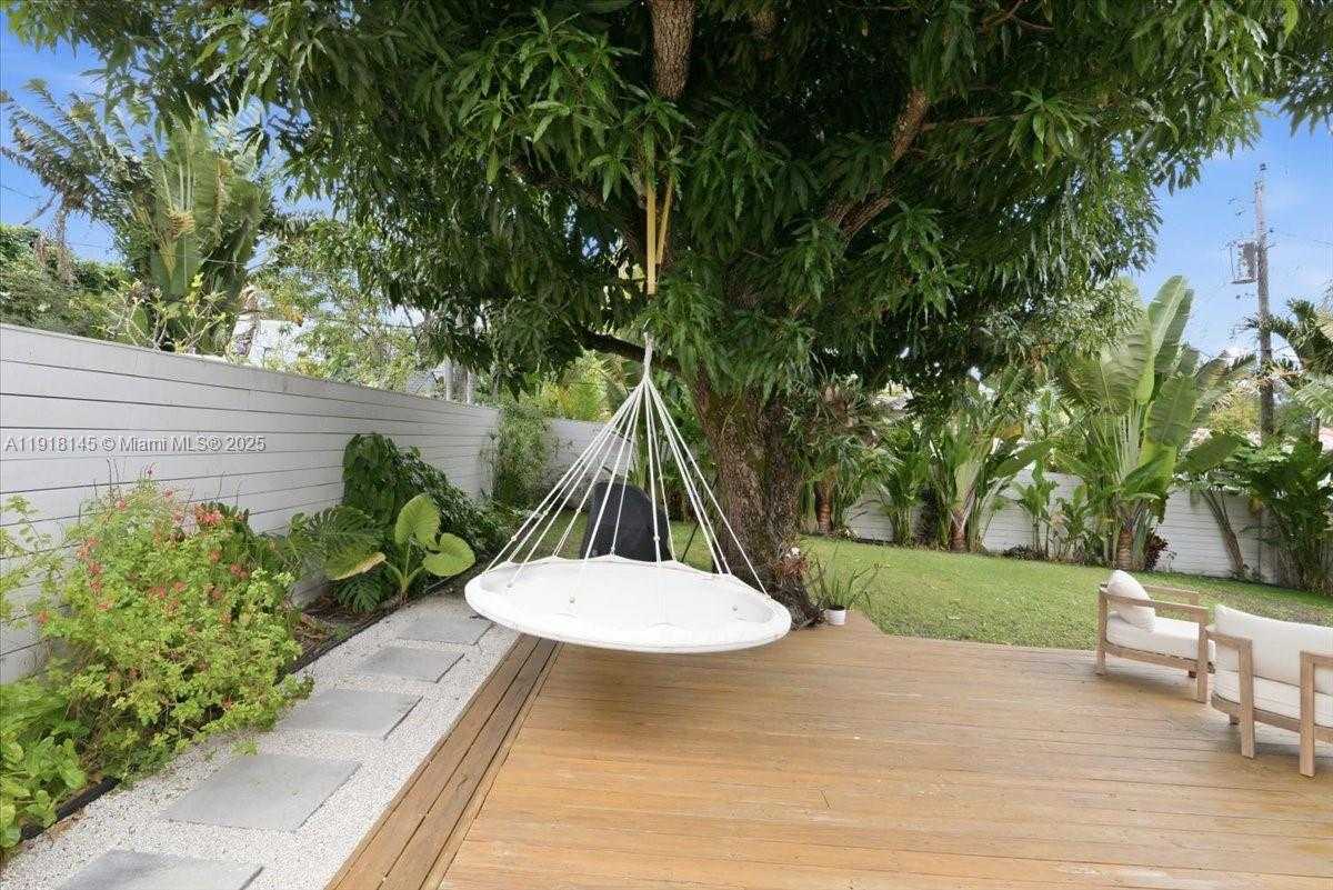 Small Image of 753 NORTH EAST 82ND TER, Miami Number 39