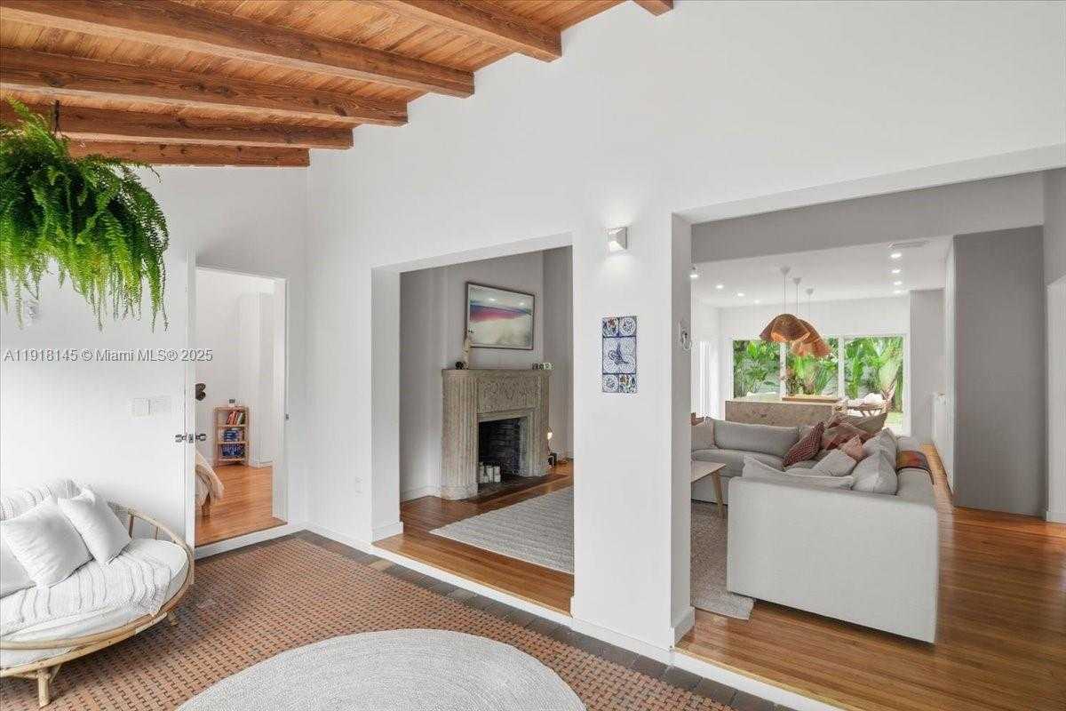 Small Image of 753 NORTH EAST 82ND TER, Miami Number 5