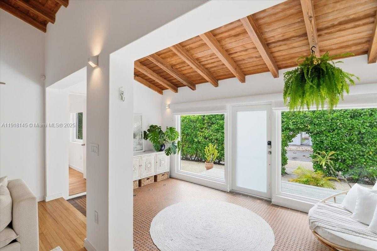 Small Image of 753 NORTH EAST 82ND TER, Miami Number 6