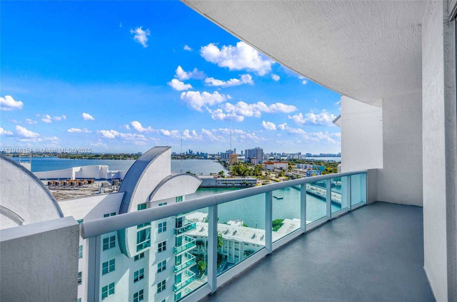 Small Image of 7900 HARBOR ISLAND DR #PH8, North Bay Village Number 20