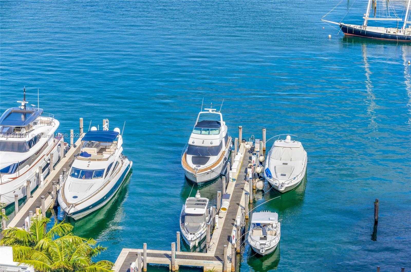 Small Image of 7900 HARBOR ISLAND DR #PH8, North Bay Village Number 32