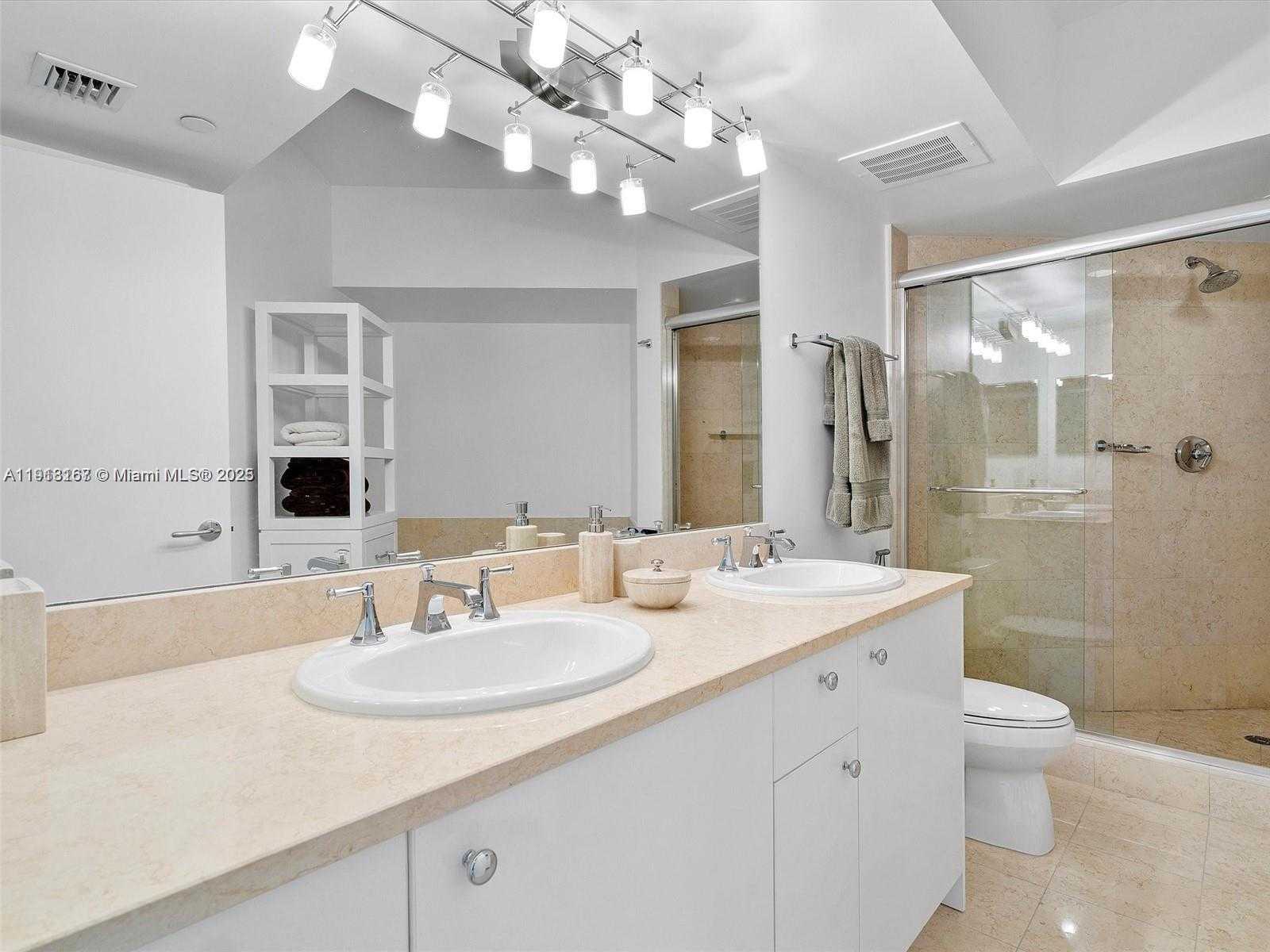 Small Image of 20000 EAST COUNTRY CLUB DR #1102, Aventura Number 20