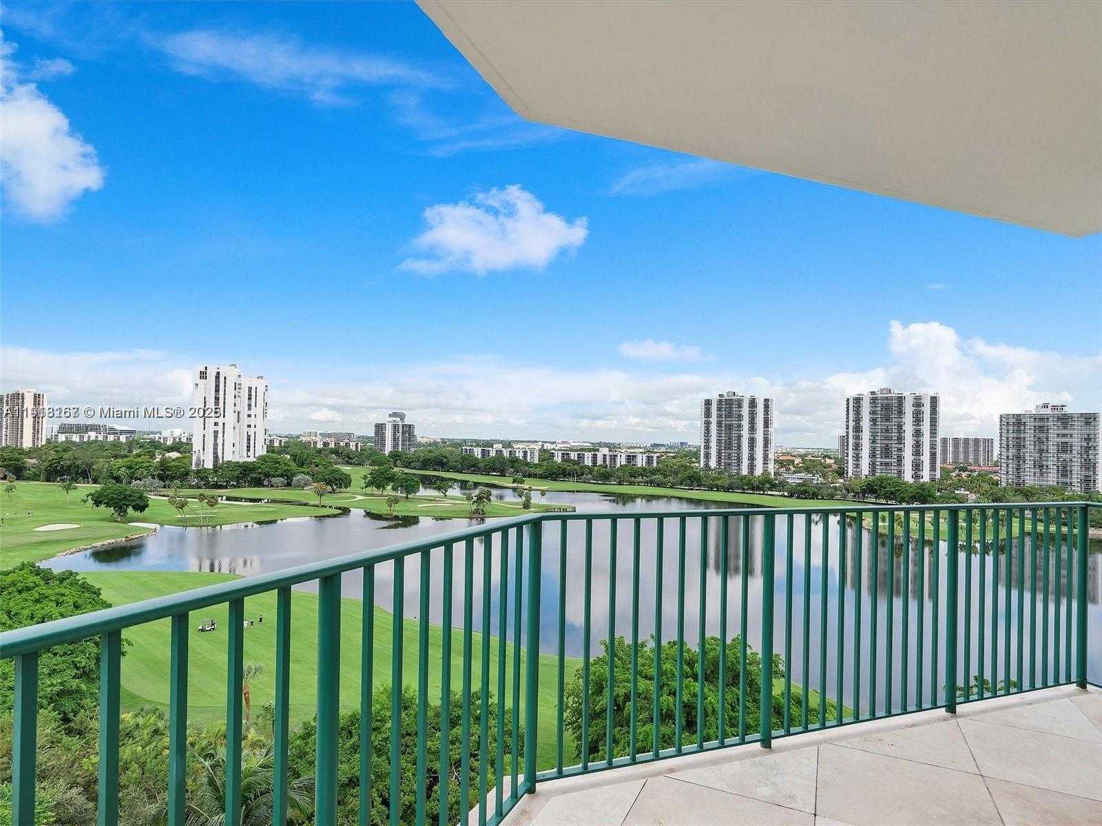 Small Image of 20000 EAST COUNTRY CLUB DR #1102, Aventura Number 4