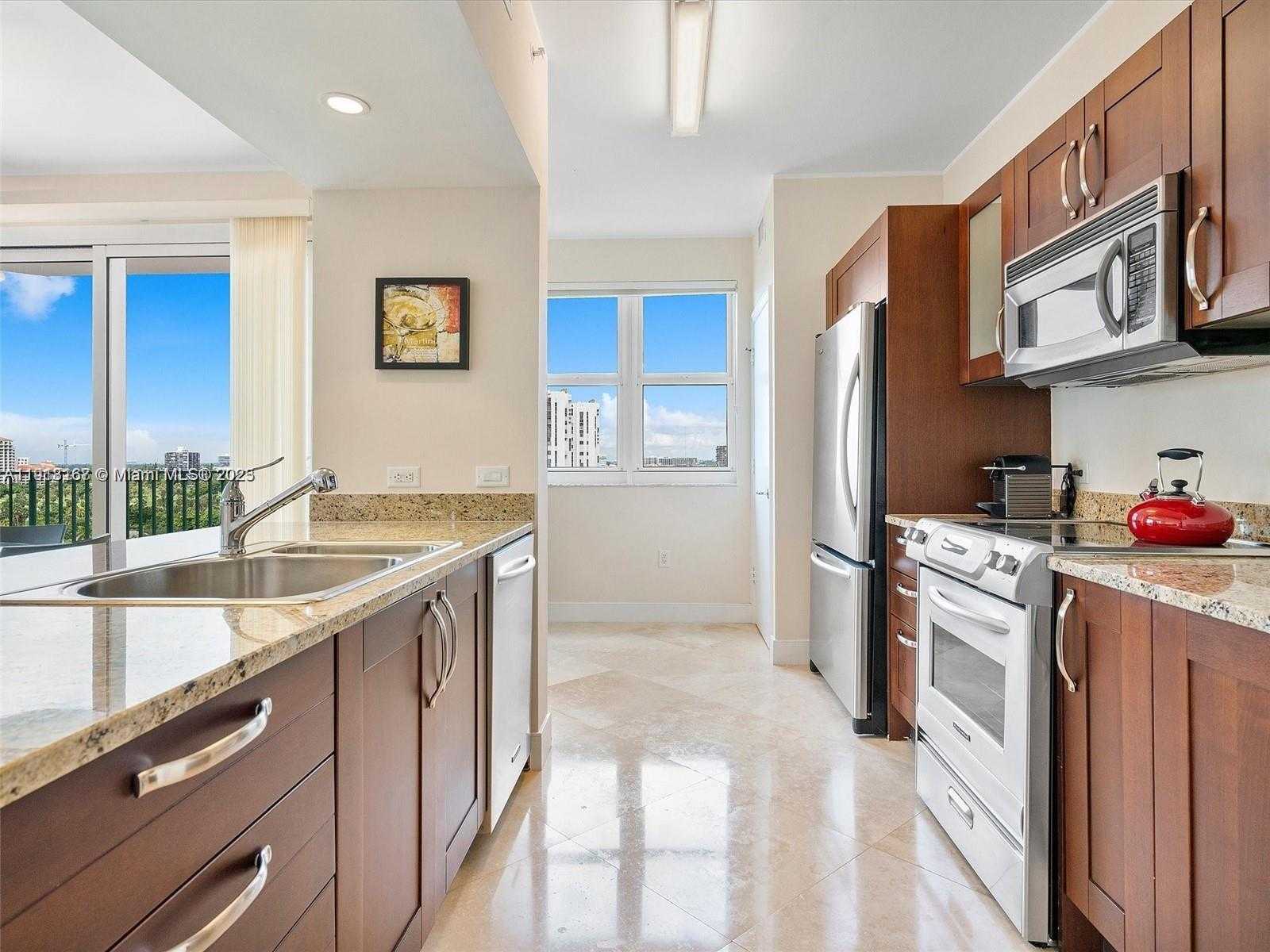 Small Image of 20000 EAST COUNTRY CLUB DR #1102, Aventura Number 8