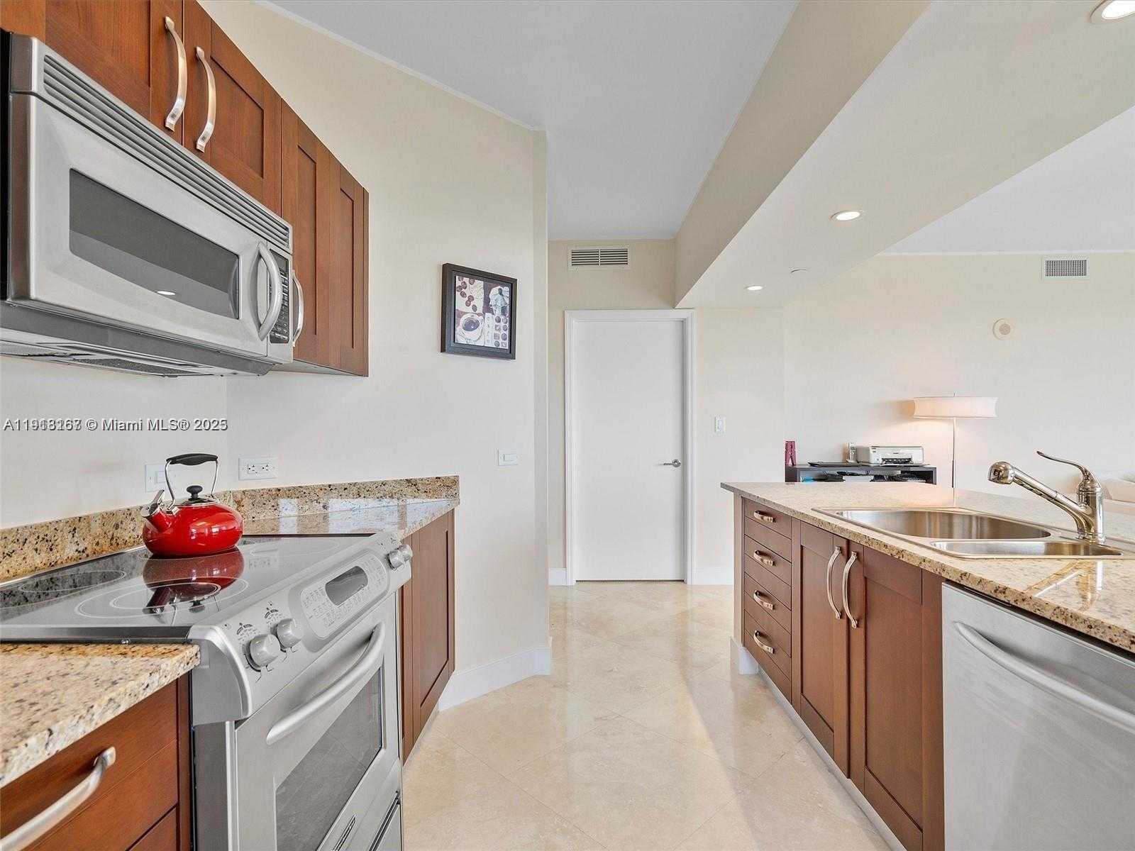 Small Image of 20000 EAST COUNTRY CLUB DR #1102, Aventura Number 9