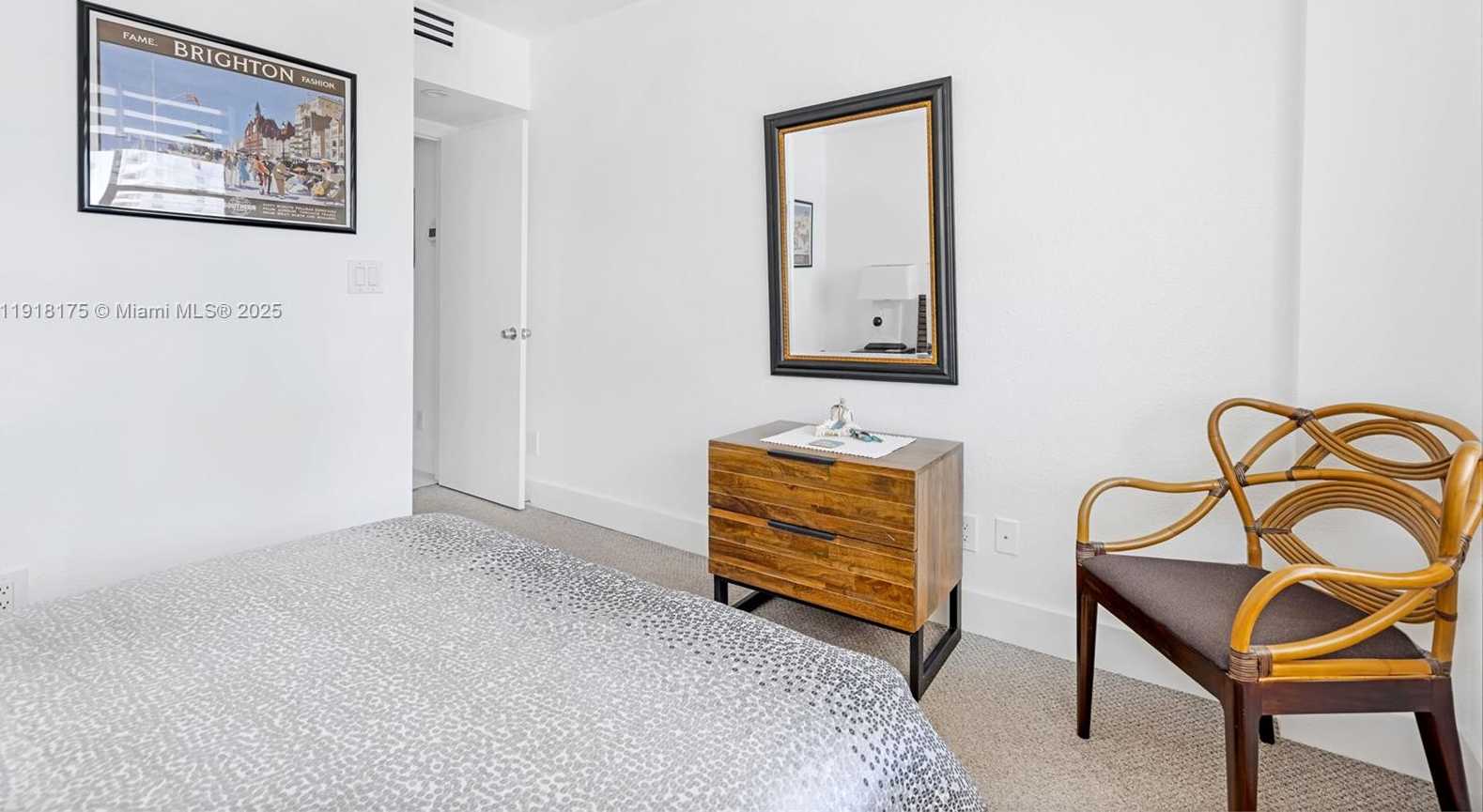 Small Image of 5600 COLLINS AVE #8Y, Miami Beach Number 15