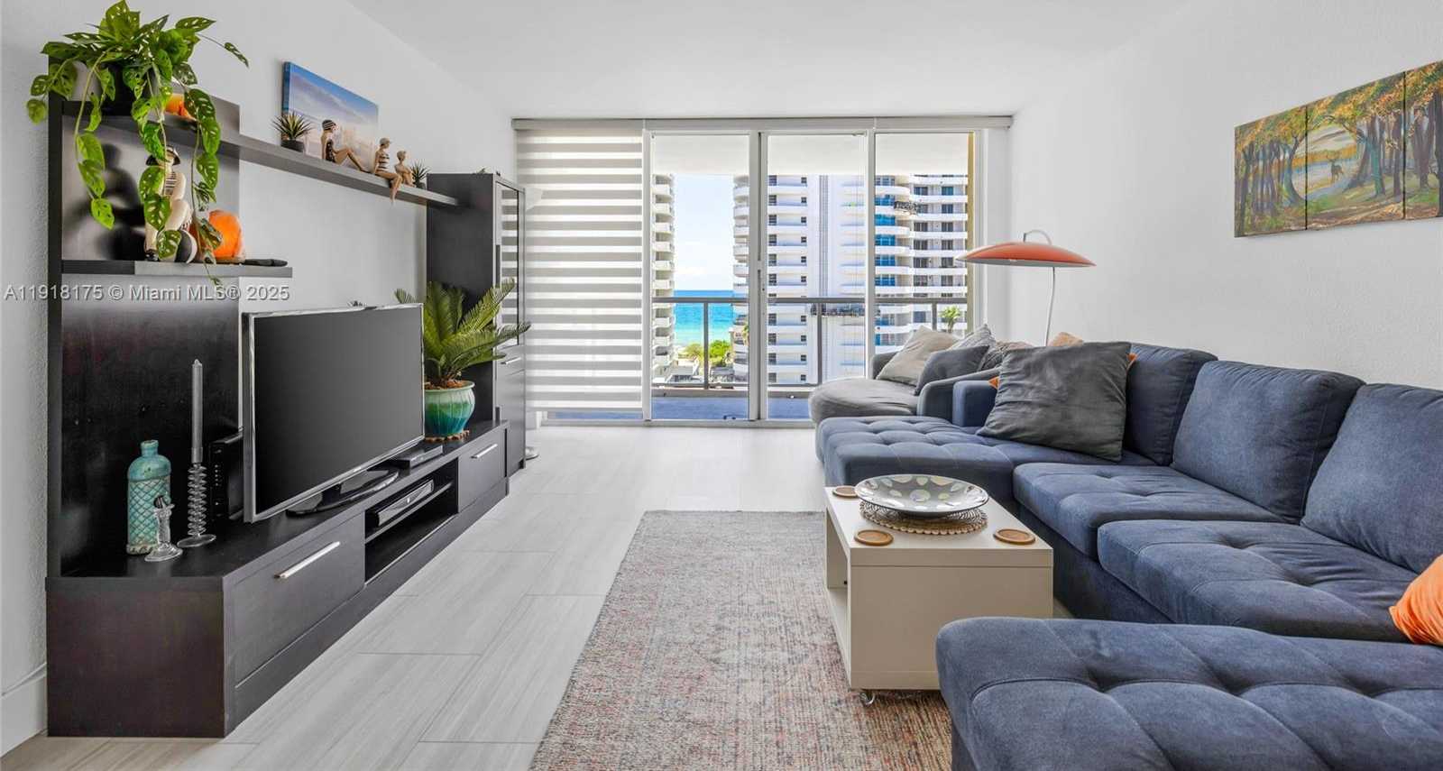 Small Image of 5600 COLLINS AVE #8Y, Miami Beach Number 2