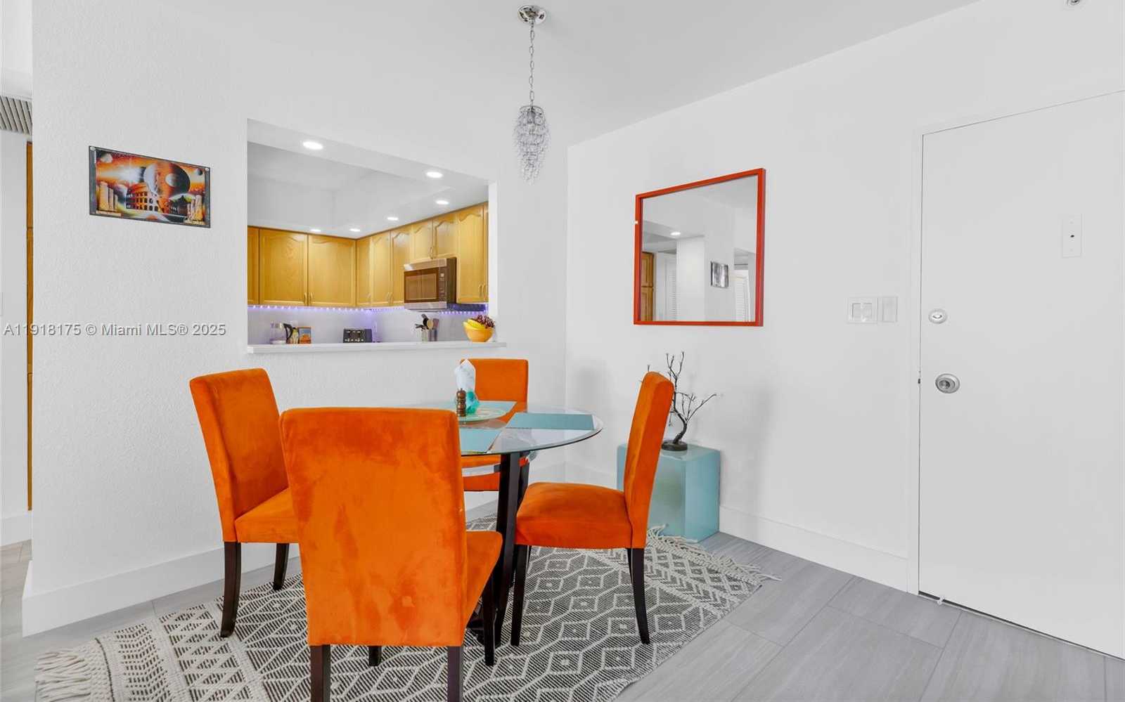 Small Image of 5600 COLLINS AVE #8Y, Miami Beach Number 4