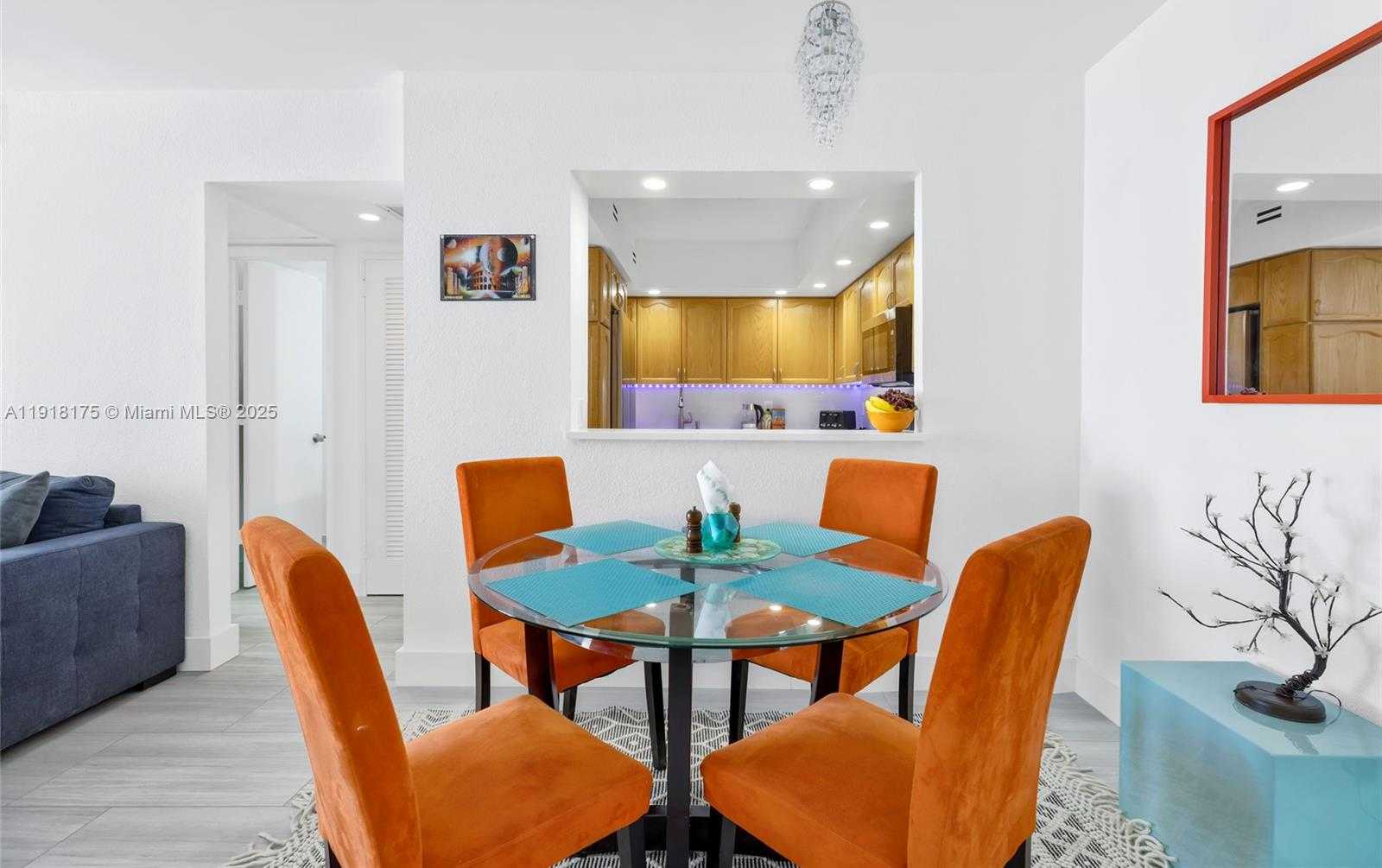 Small Image of 5600 COLLINS AVE #8Y, Miami Beach Number 5