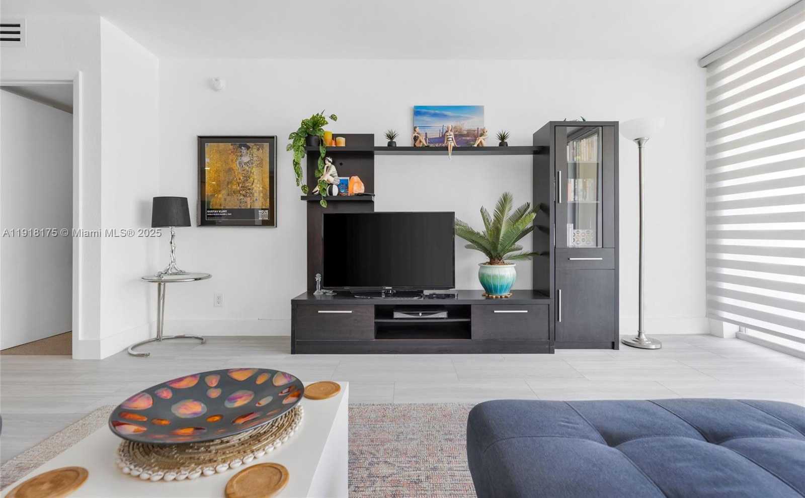 Small Image of 5600 COLLINS AVE #8Y, Miami Beach Number 8