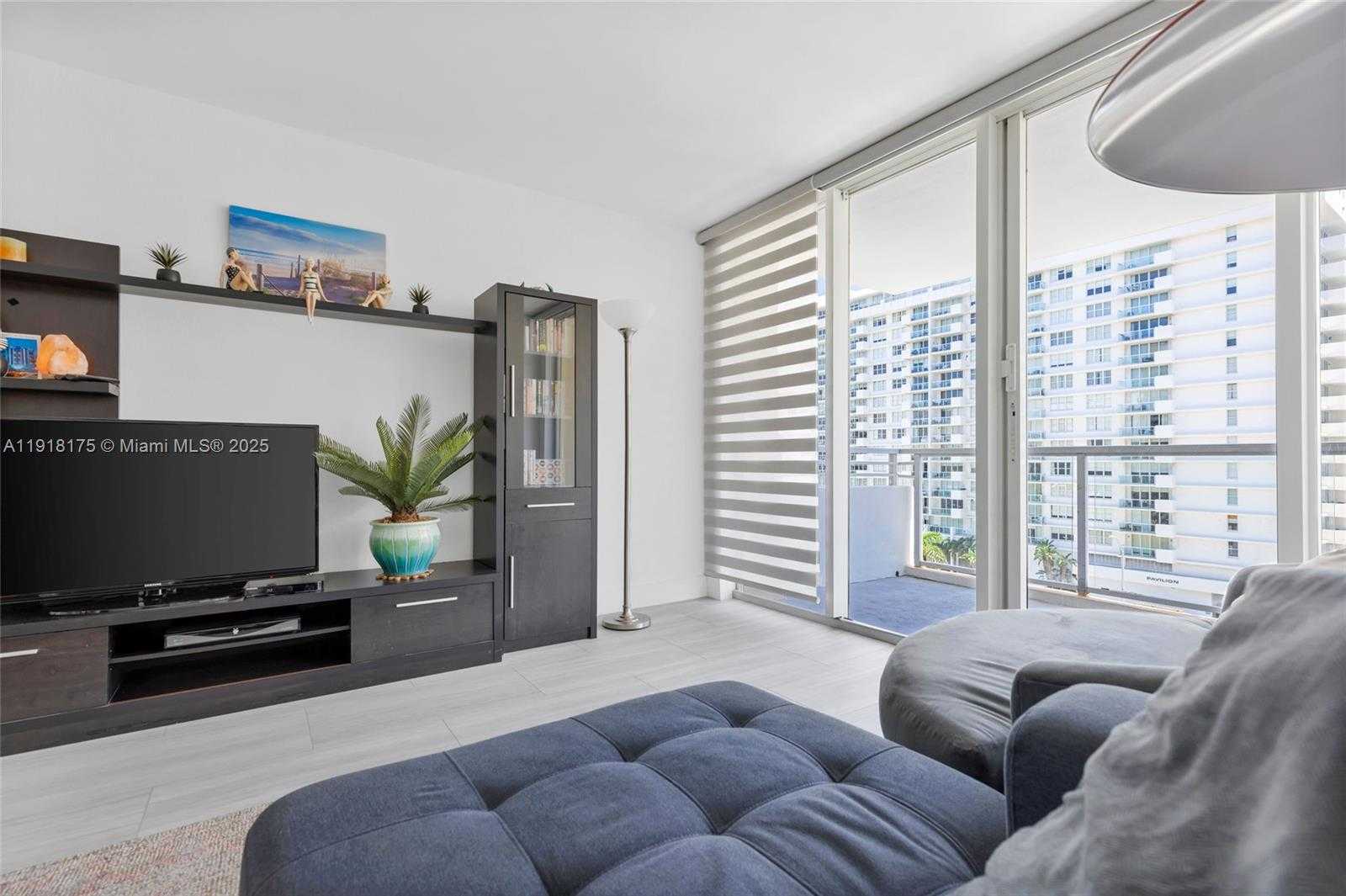 Small Image of 5600 COLLINS AVE #8Y, Miami Beach Number 9
