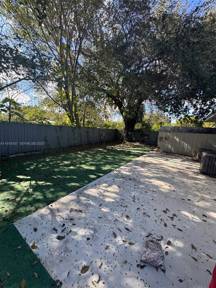 Small Image of 5496 NORTH WEST 4TH ST #5496, Miami Number 12