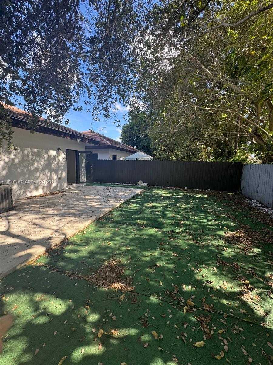 Small Image of 5496 NORTH WEST 4TH ST #5496, Miami Number 14