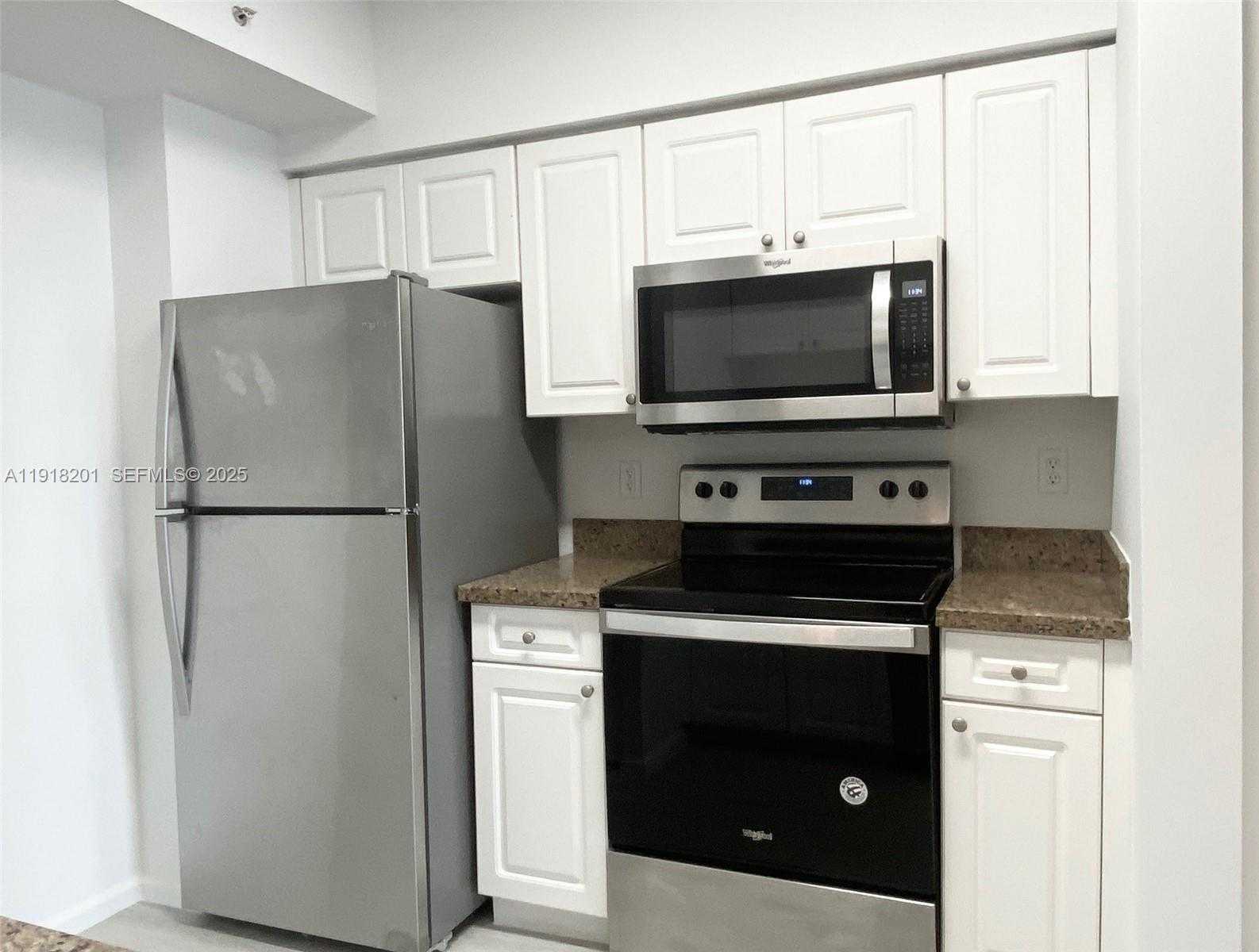 Small Image of 17100 NORTH BAY RD #1604, Sunny Isles Beach Number 10