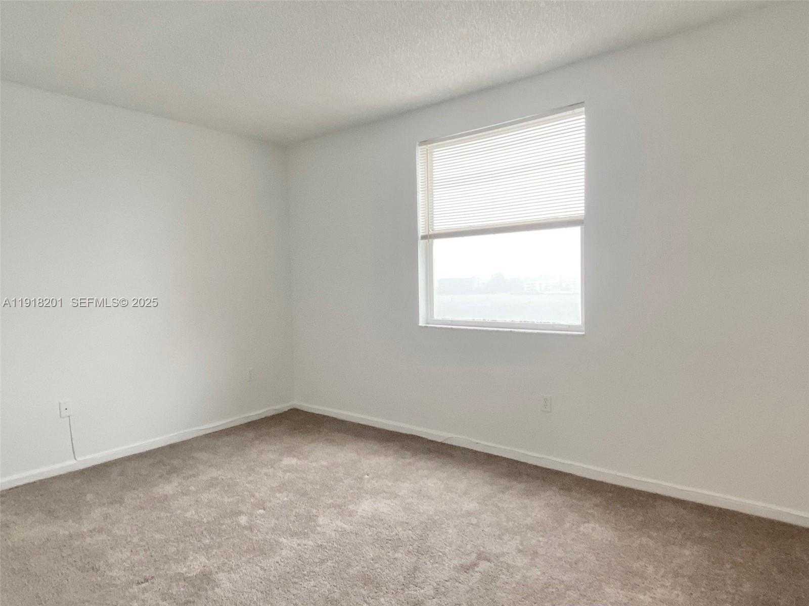 Small Image of 17100 NORTH BAY RD #1604, Sunny Isles Beach Number 11