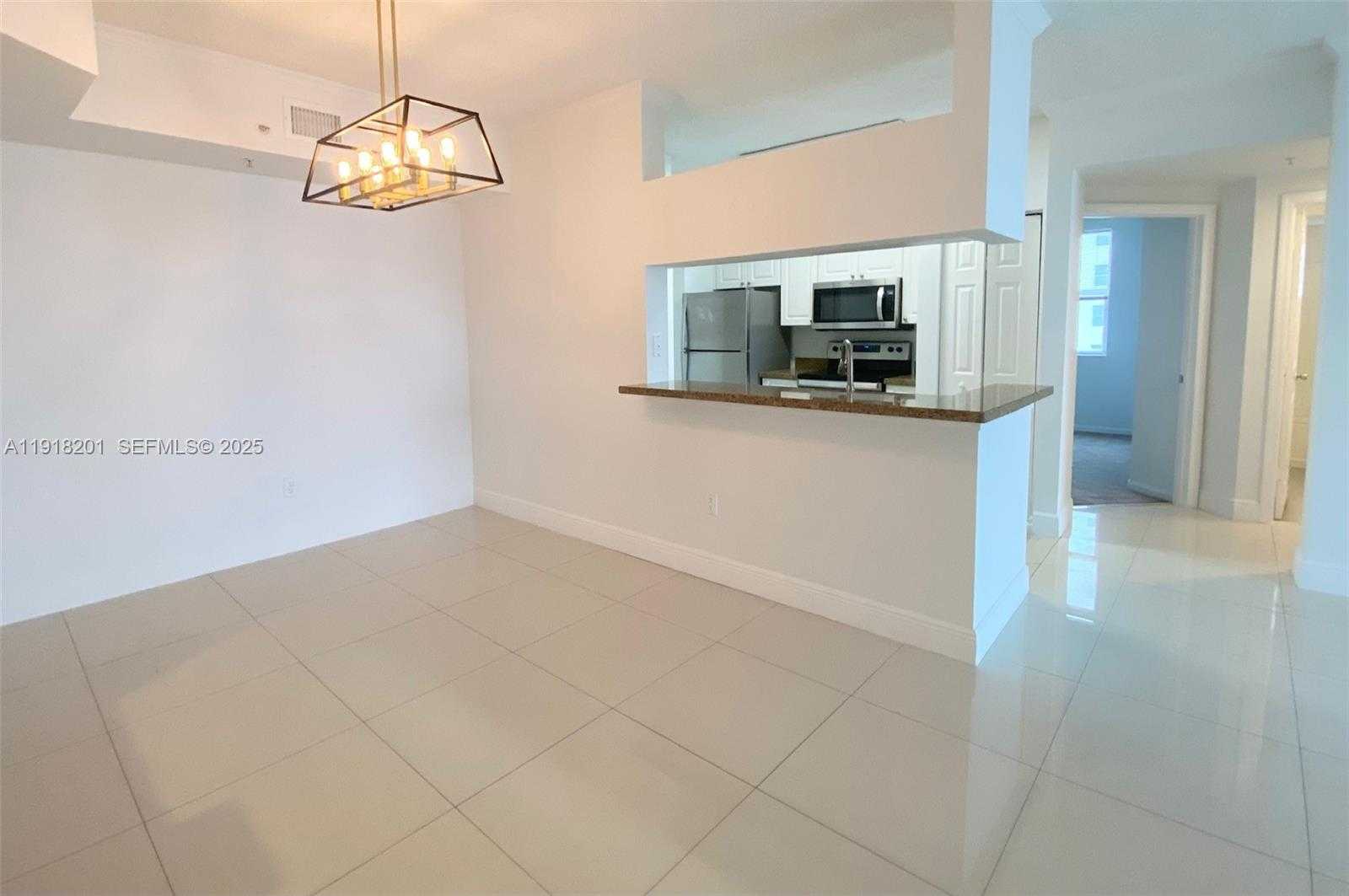 Small Image of 17100 NORTH BAY RD #1604, Sunny Isles Beach Number 8
