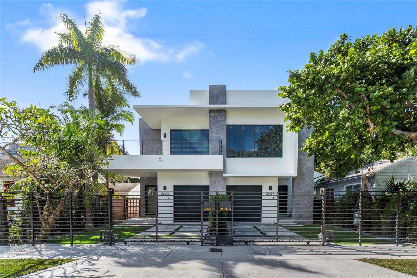 Small Image of 3026 AVIATION AVE #1, Miami Number 2