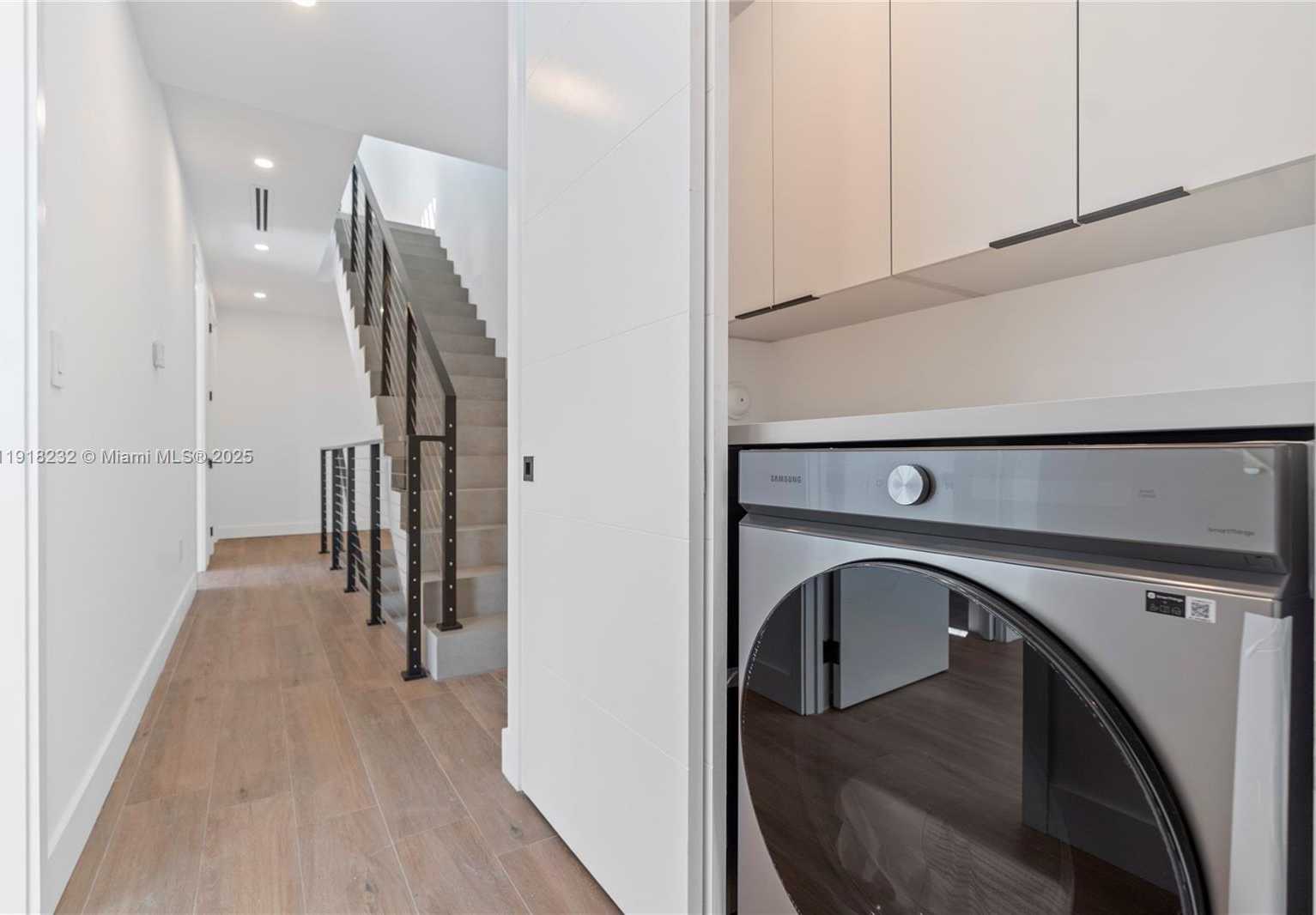 Small Image of 3026 AVIATION AVE #1, Miami Number 26