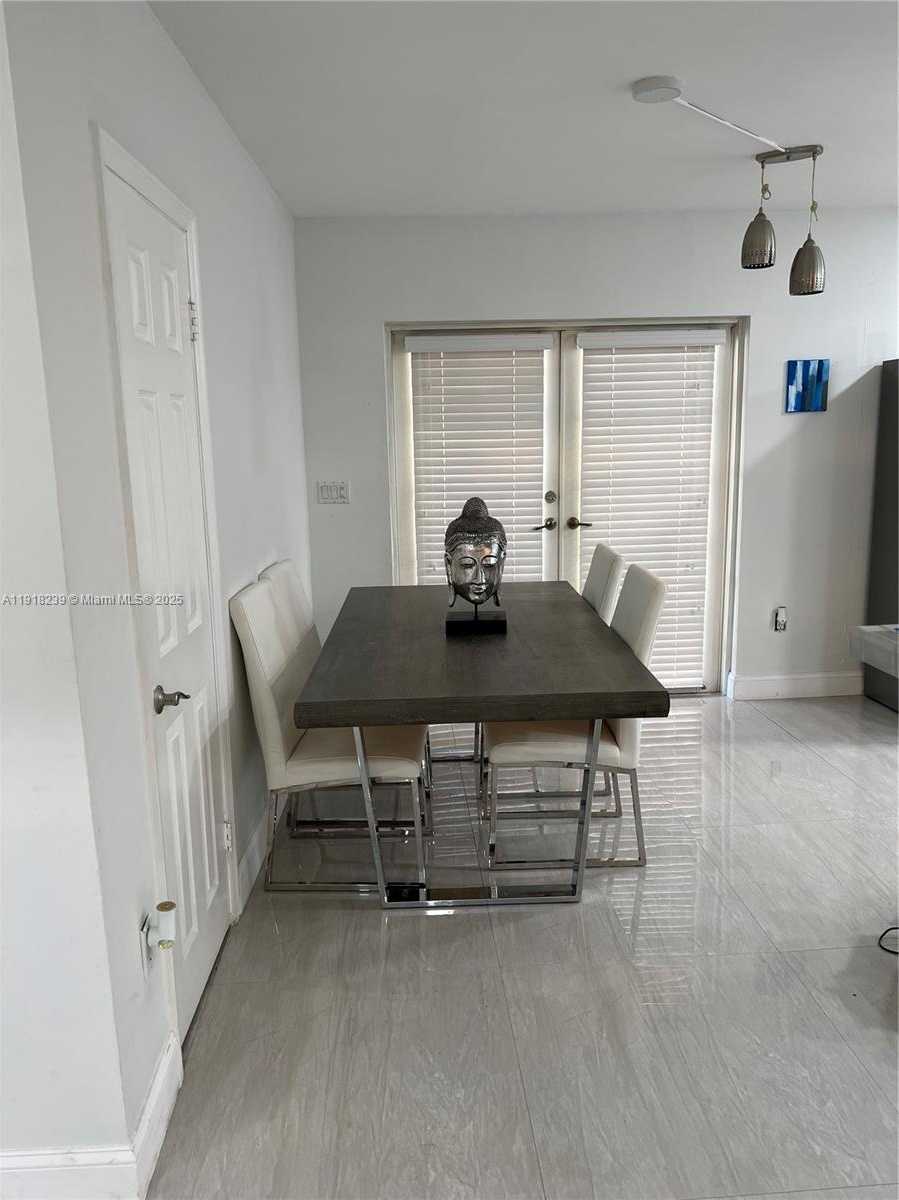 Small Image of 6284 SOUTH WEST 26TH ST, Miami Number 10