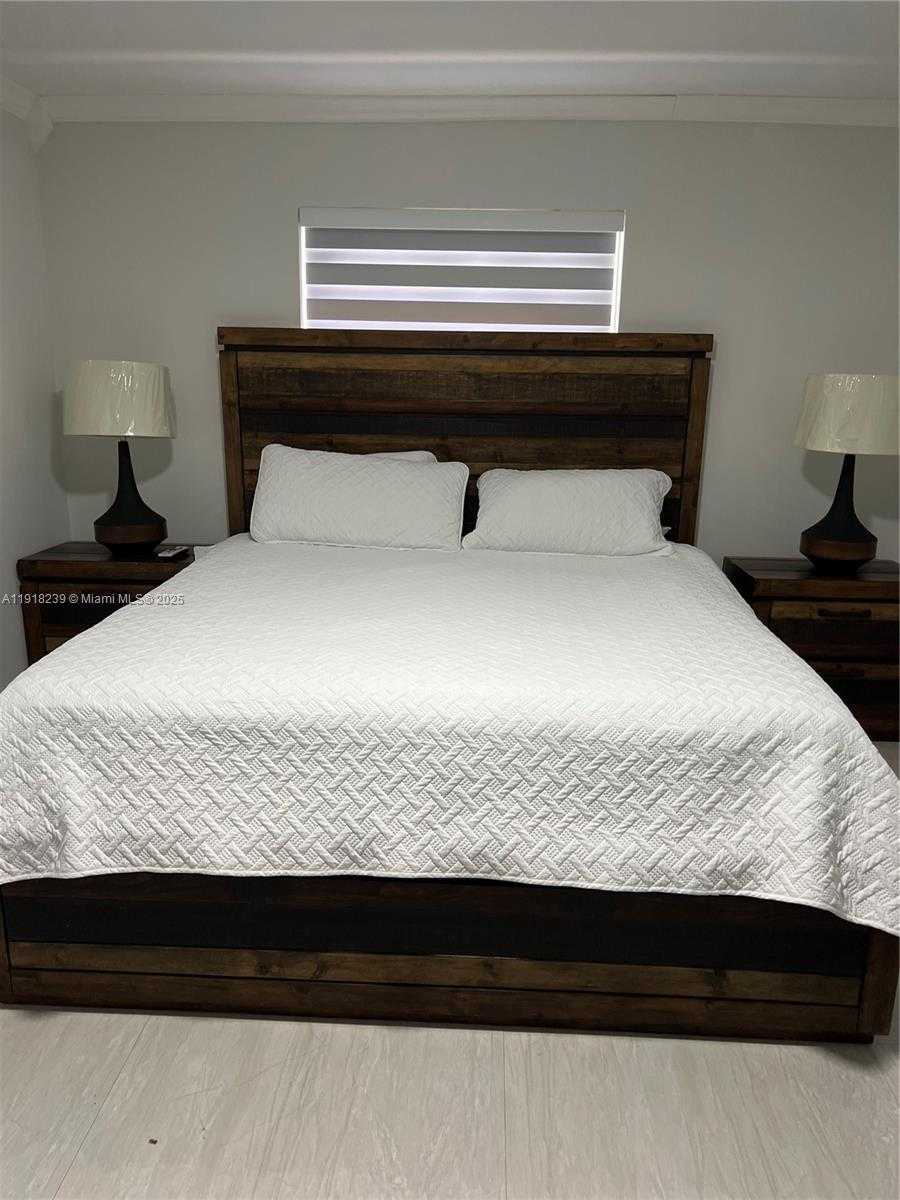 Small Image of 6284 SOUTH WEST 26TH ST, Miami Number 13