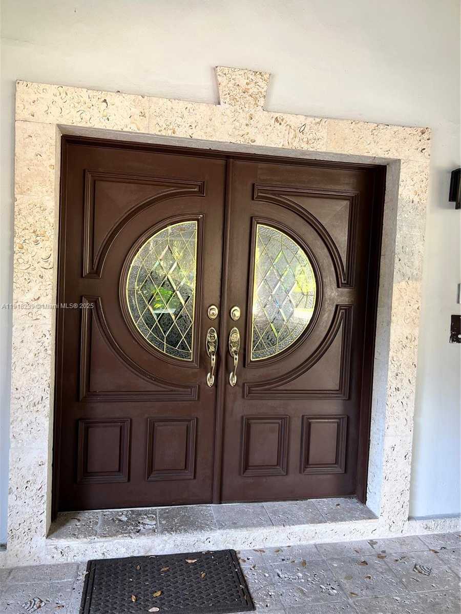 Small Image of 6284 SOUTH WEST 26TH ST, Miami Number 2