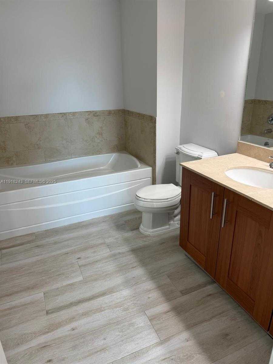 Small Image of 1300 PONCE DE LEON BLVD #510, Coral Gables Number 17