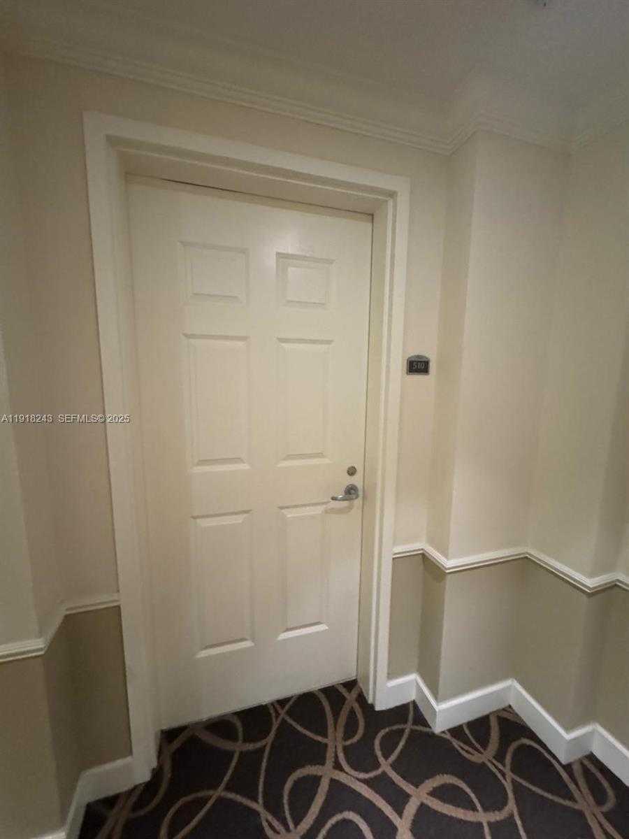 Small Image of 1300 PONCE DE LEON BLVD #510, Coral Gables Number 8